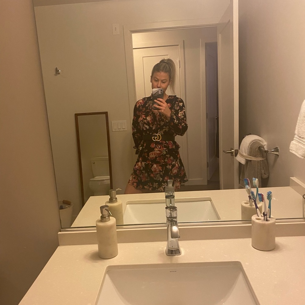 Joie size XS and S floral Dress I'm 5"6" and 120